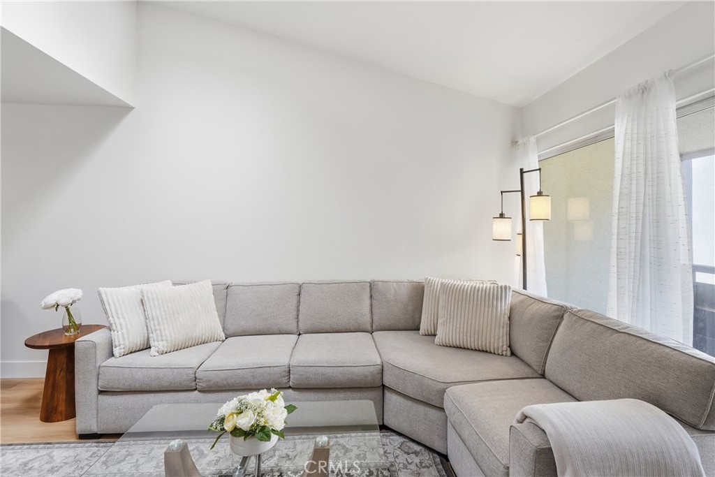 1621 Hotel Cir S E325