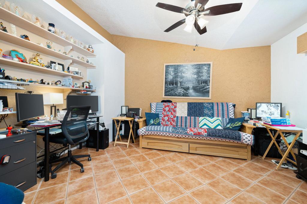 Tri Palm Estates - Residential