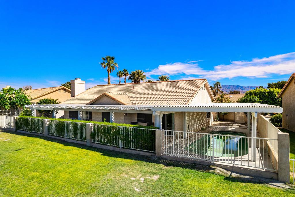 Tri Palm Estates - Residential