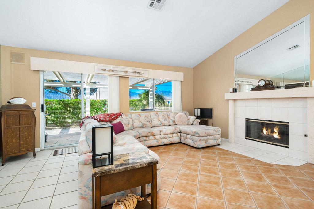 Tri Palm Estates - Residential