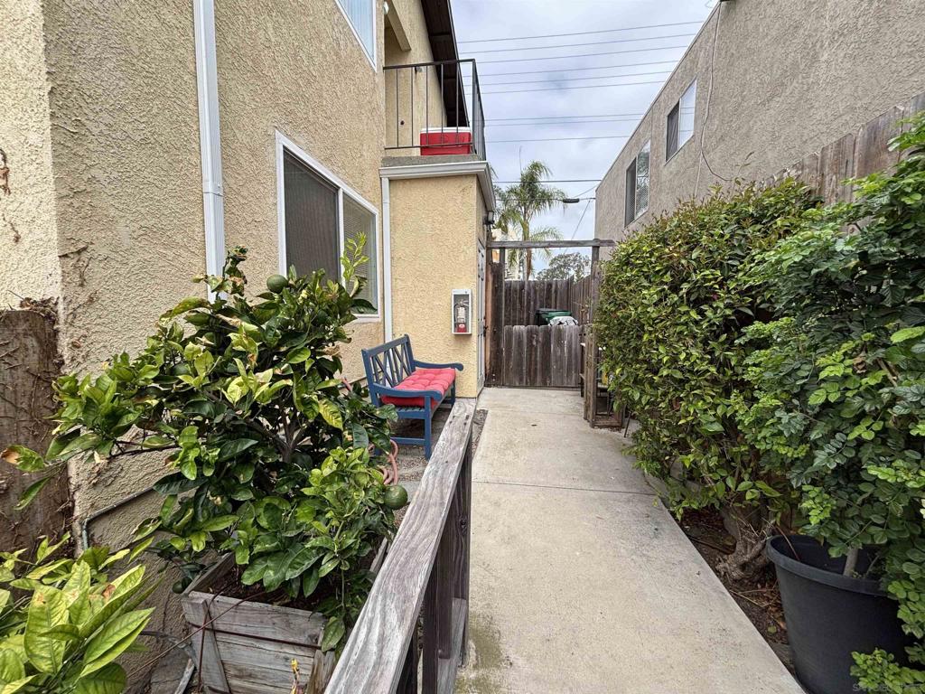 Pacific Beach - Residential Income
