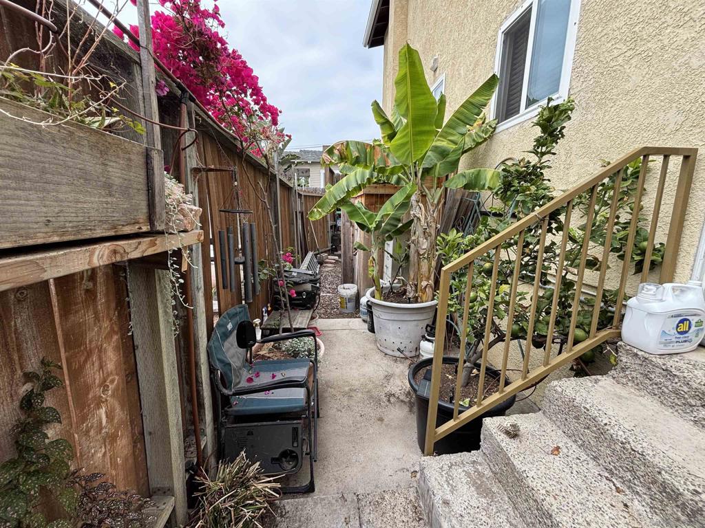 Pacific Beach - Residential Income