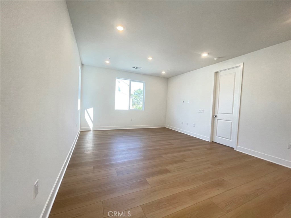 Estela - Residential Lease
