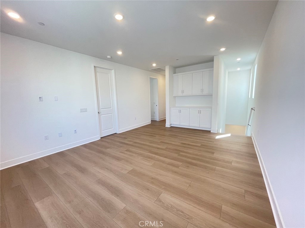 Estela - Residential Lease