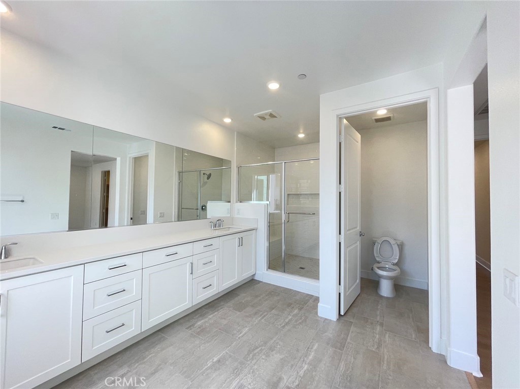Estela - Residential Lease