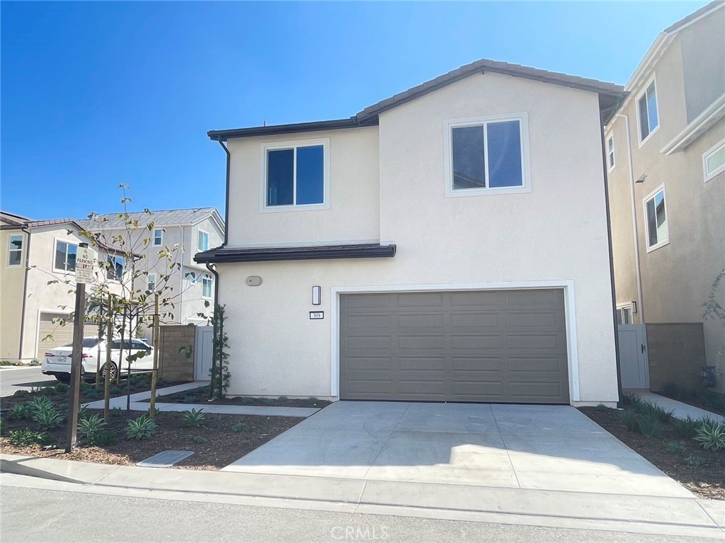 Estela - Residential Lease