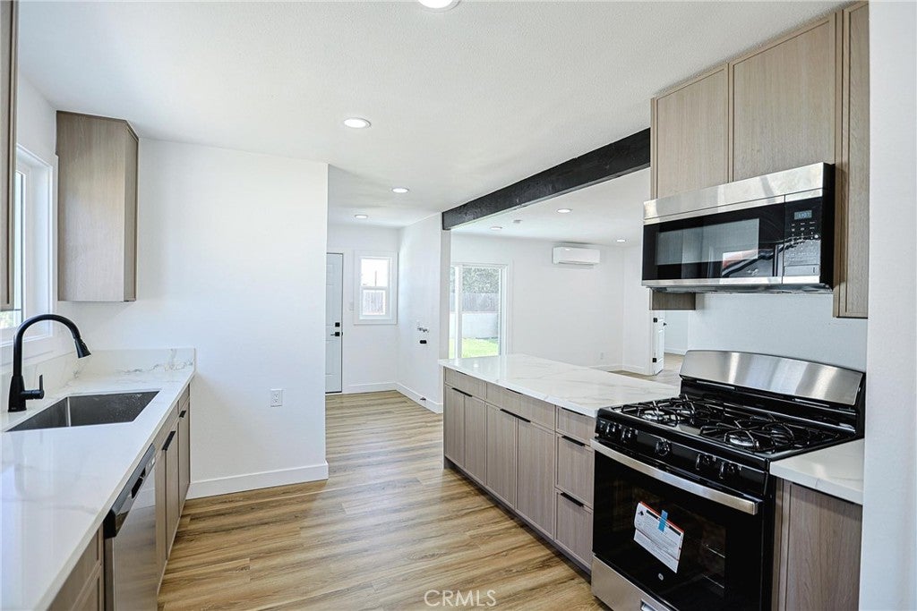 828 Tola St.