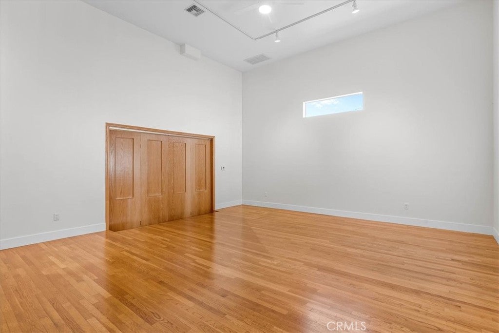 1031 E. Tujunga Avenue A