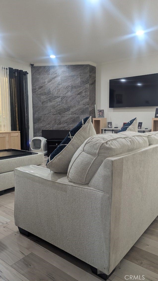Properties 4 13214 Moorpark 108