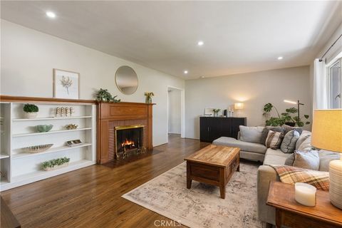 Photo of 4715 Oakwood Place, Riverside, CA 92506 (MLS # IV26069311)