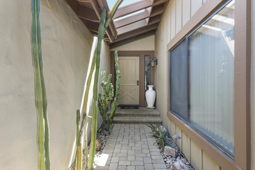 136 Deer Spring Way