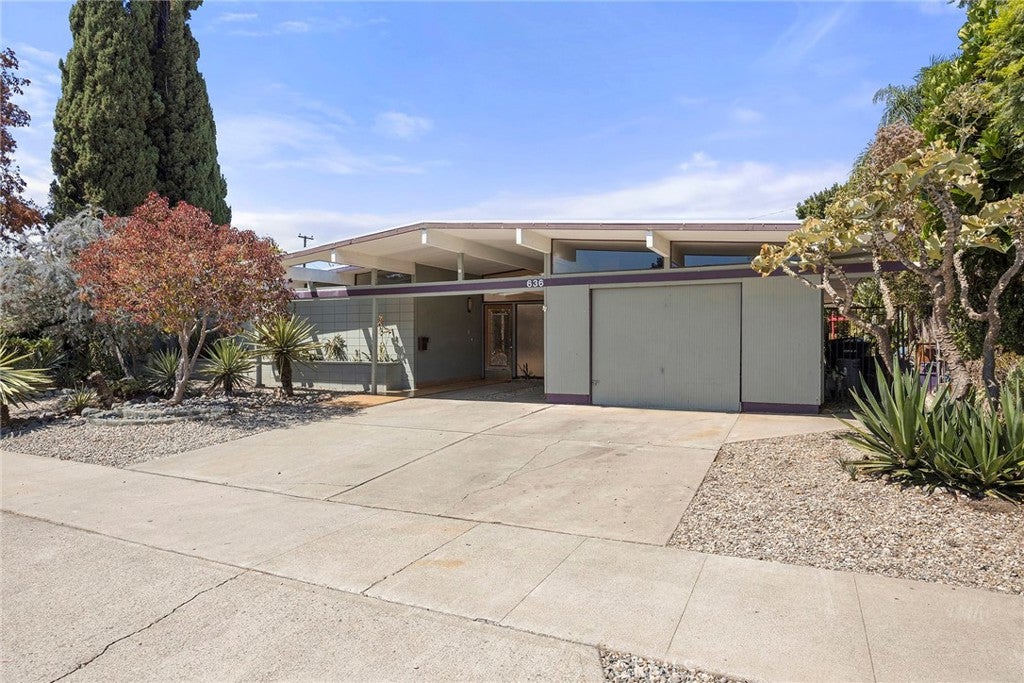 636 S Woodland
