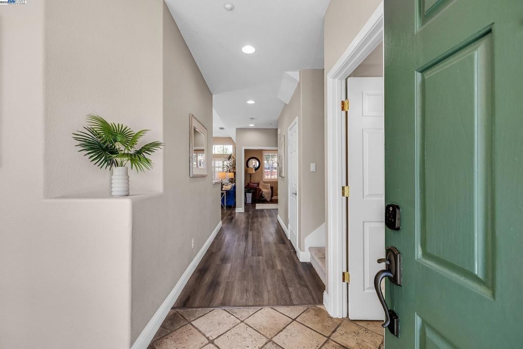 Photo of 6257 Honeysuckle Dr Dr, Newark, CA 94560 (MLS # 41116170)