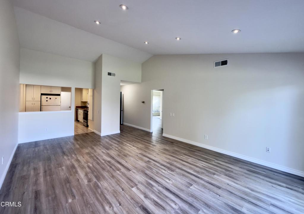 11243 Village 11