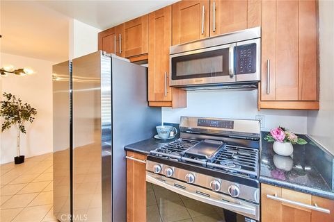 Photo of 856 N Van Ness Avenue #3, Los Angeles, CA 90038 (MLS # TR25150874) Photo of 856 N Van Ness Avenue #3, Los Angeles, CA 90038 (MLS # TR25150874)