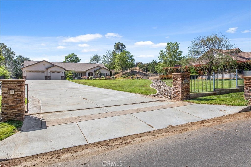 9841 Kehl Canyon