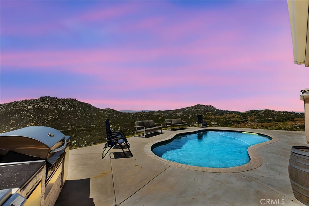 15471 Green Valley Truck