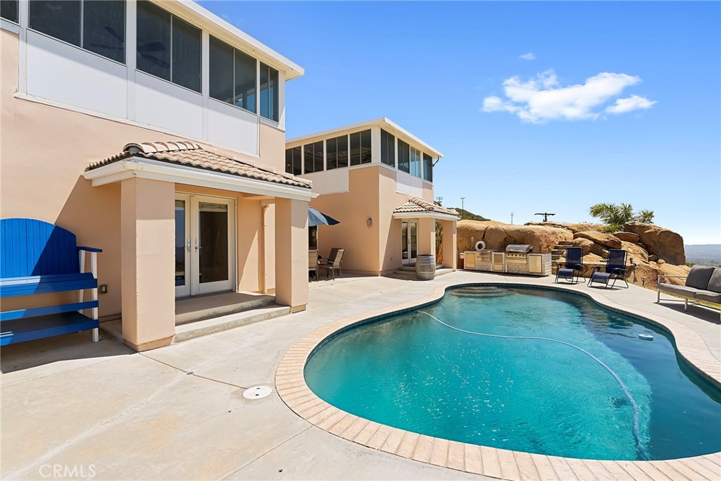 15471 Green Valley Truck