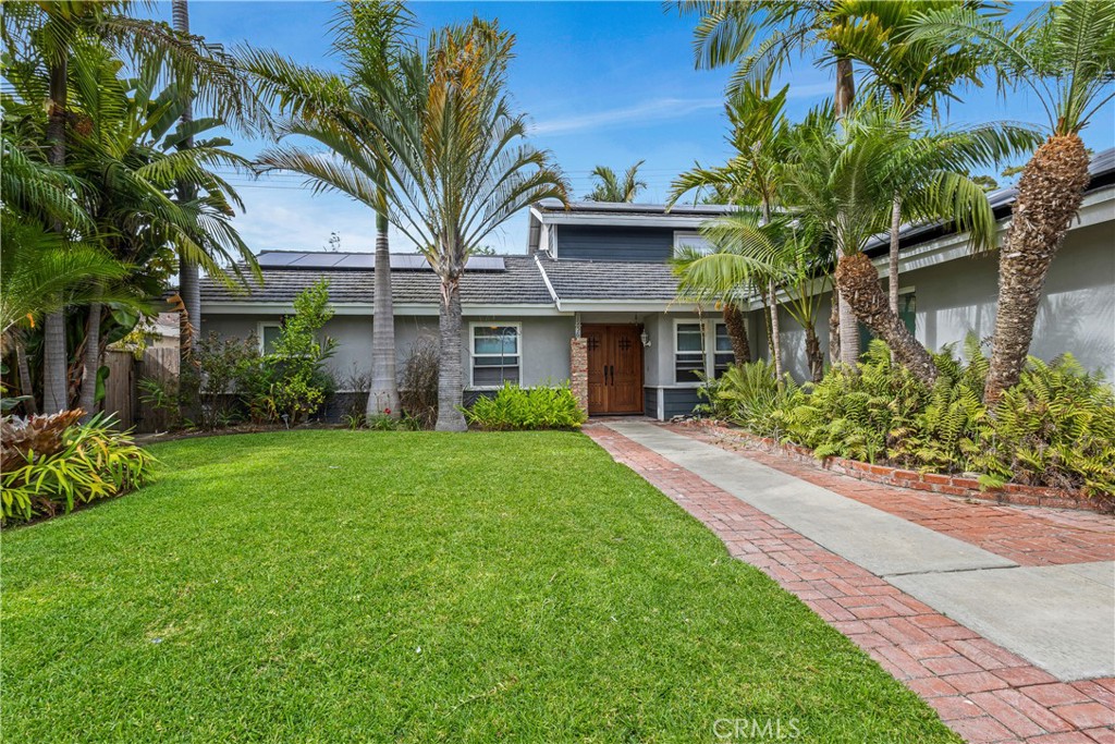 1956 Flamingo Drive