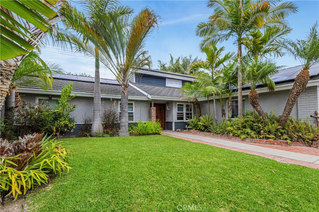 1956 Flamingo Drive