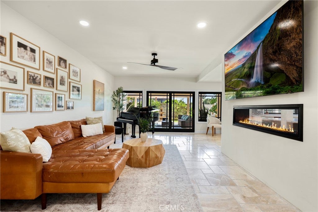 21052 Amberwick Lane, Huntington Beach CA 92646 - Photo 11