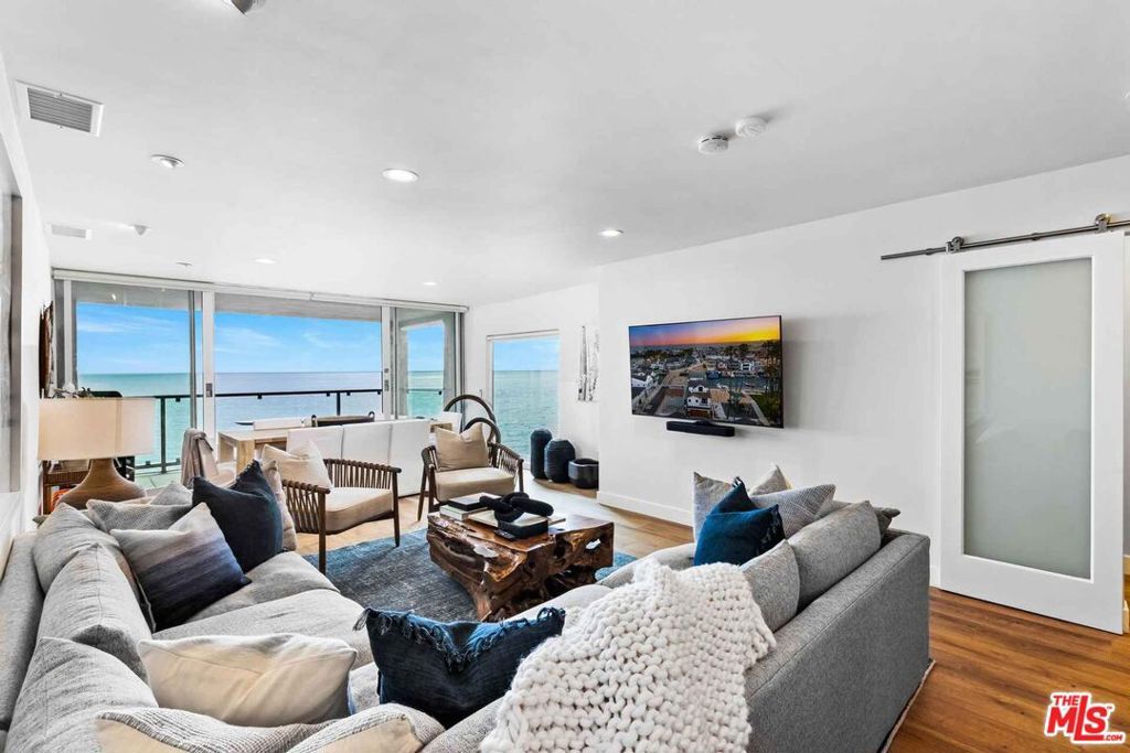 Photo of 20616 Pacific Coast Highway, Malibu, CA 90265 (MLS # 23321161)