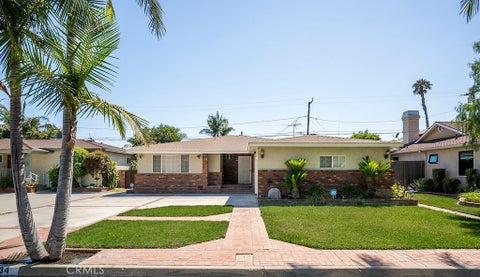 Photo of 7934 Comolette ST, Downey, CA 90242 (MLS # CV26152530)