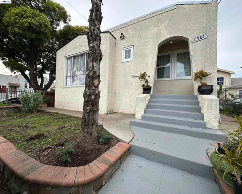 Photo of 1301 60Th Ave Ave, Oakland, CA 94621 (MLS # 41112671)