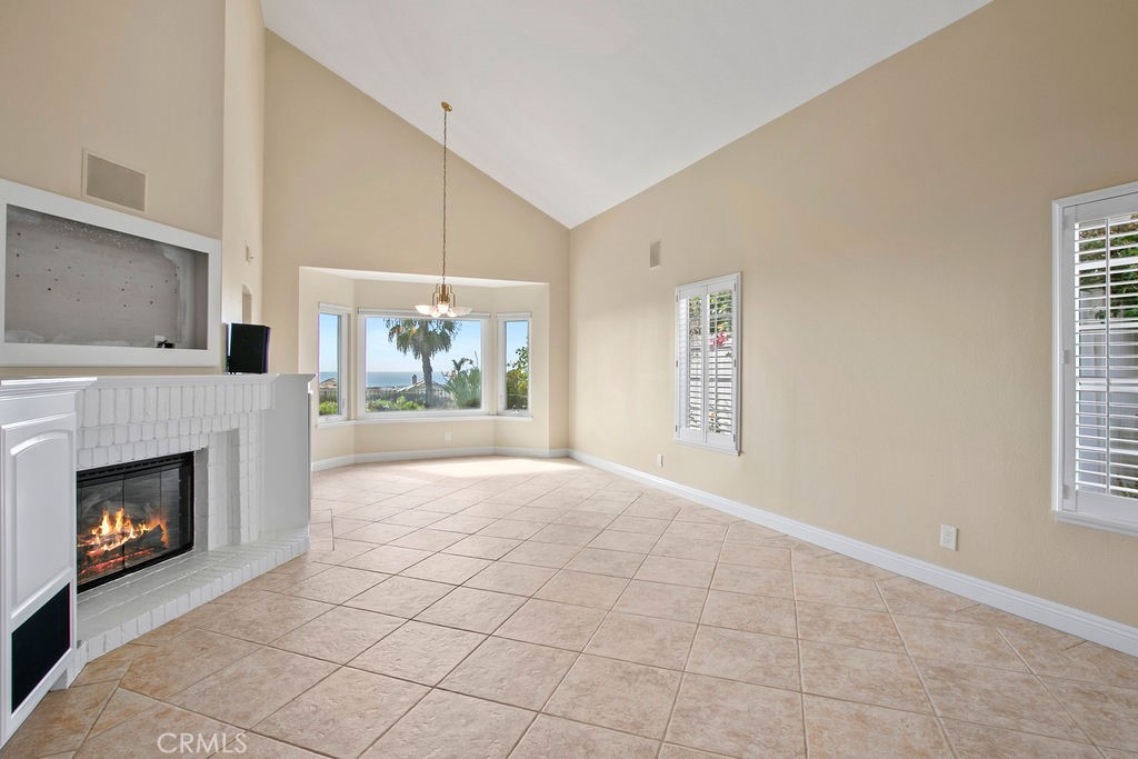 2151 Camino Laurel
