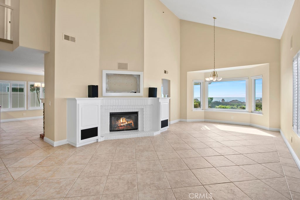 2151 Camino Laurel