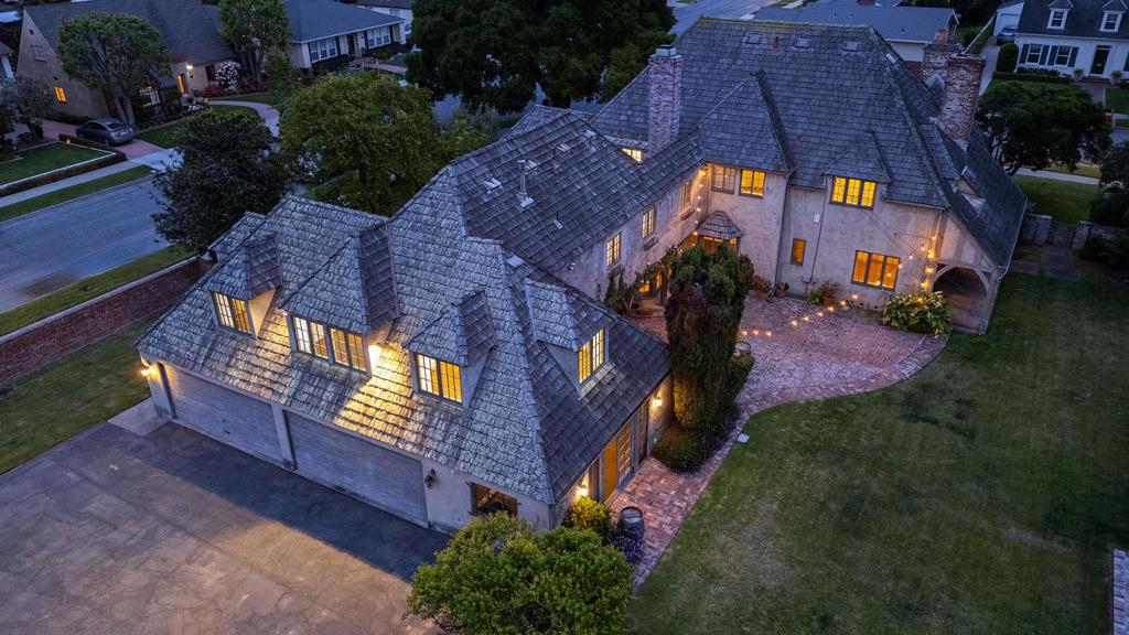 Properties 2 8 Los Laureles Avenue