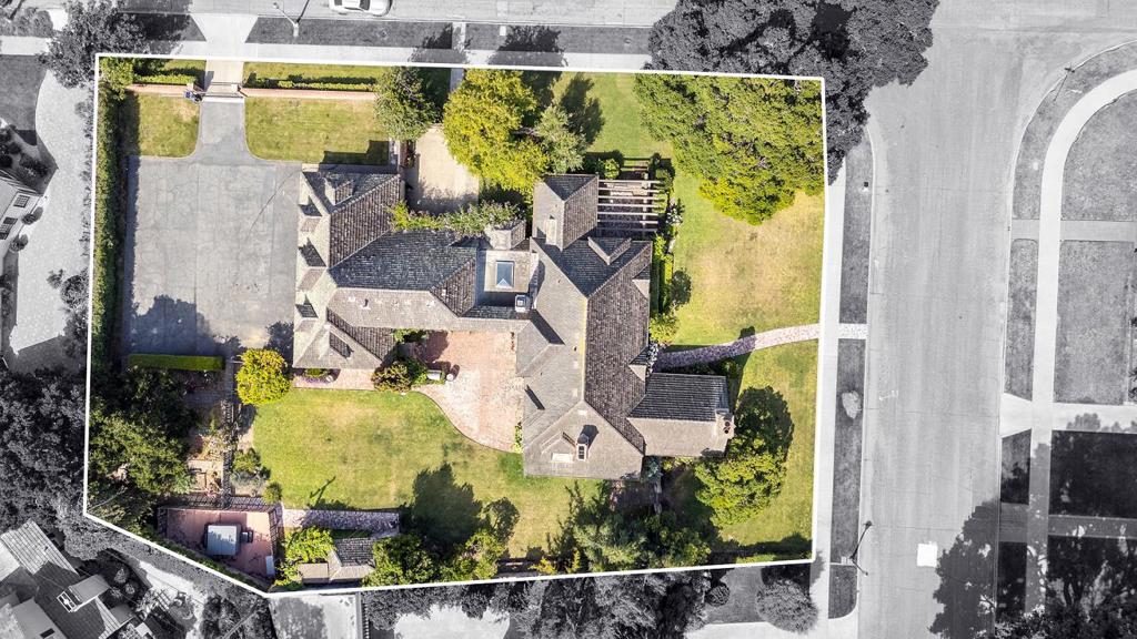 Properties 3 8 Los Laureles Avenue