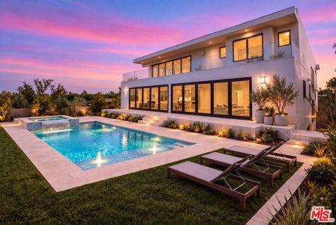 Photo of 1015 Franklin Street, Santa Monica, CA 90403 (MLS # 26969825)