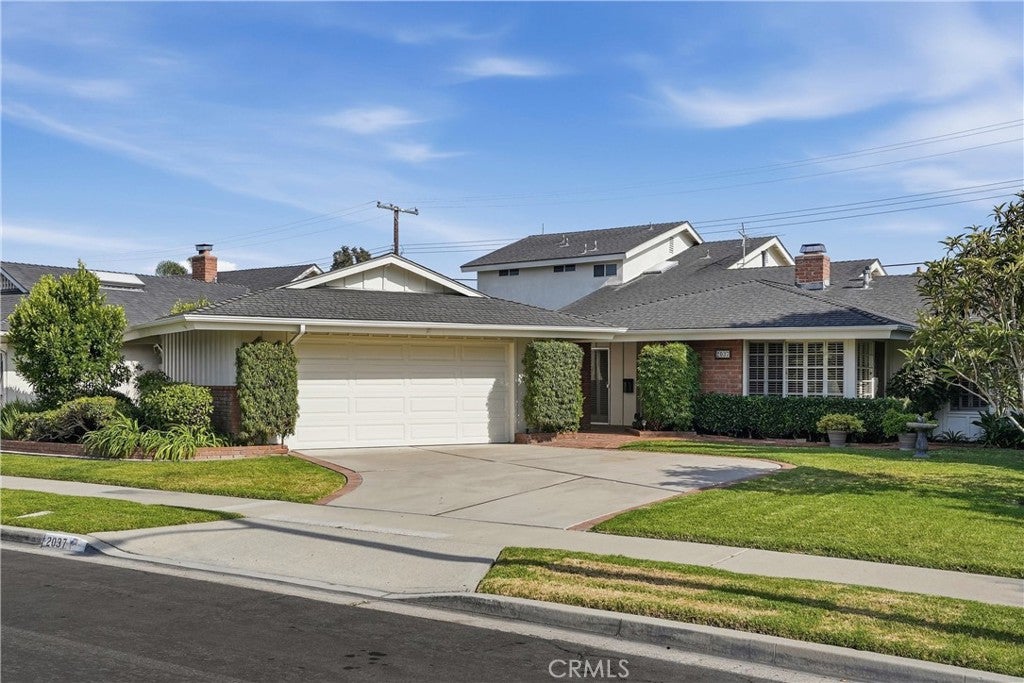 2037 S Capella Court