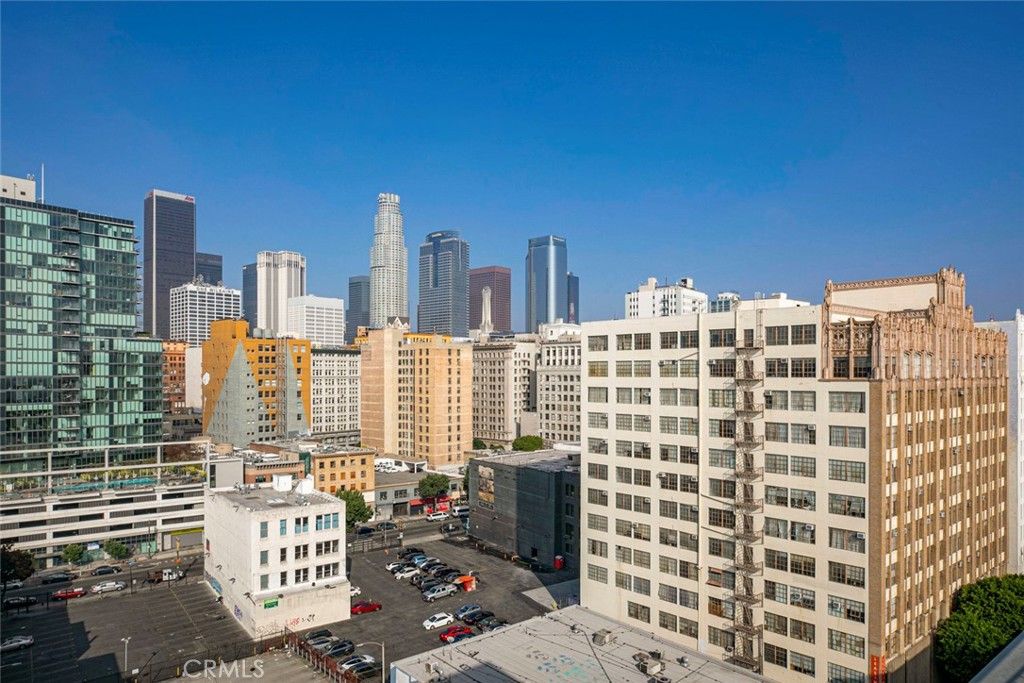 Photo of 746 S Los Angeles St St #1009, Los Angeles, CA 90014 (MLS # GD25257988)