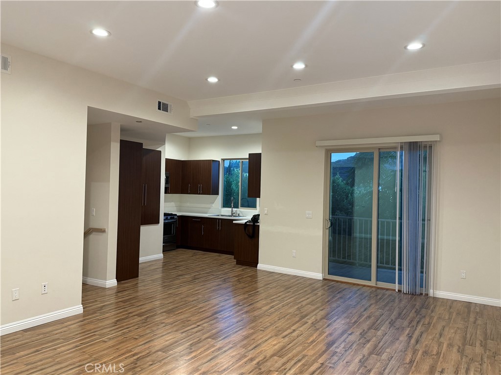 Not Applicable-105 - Residential Lease
