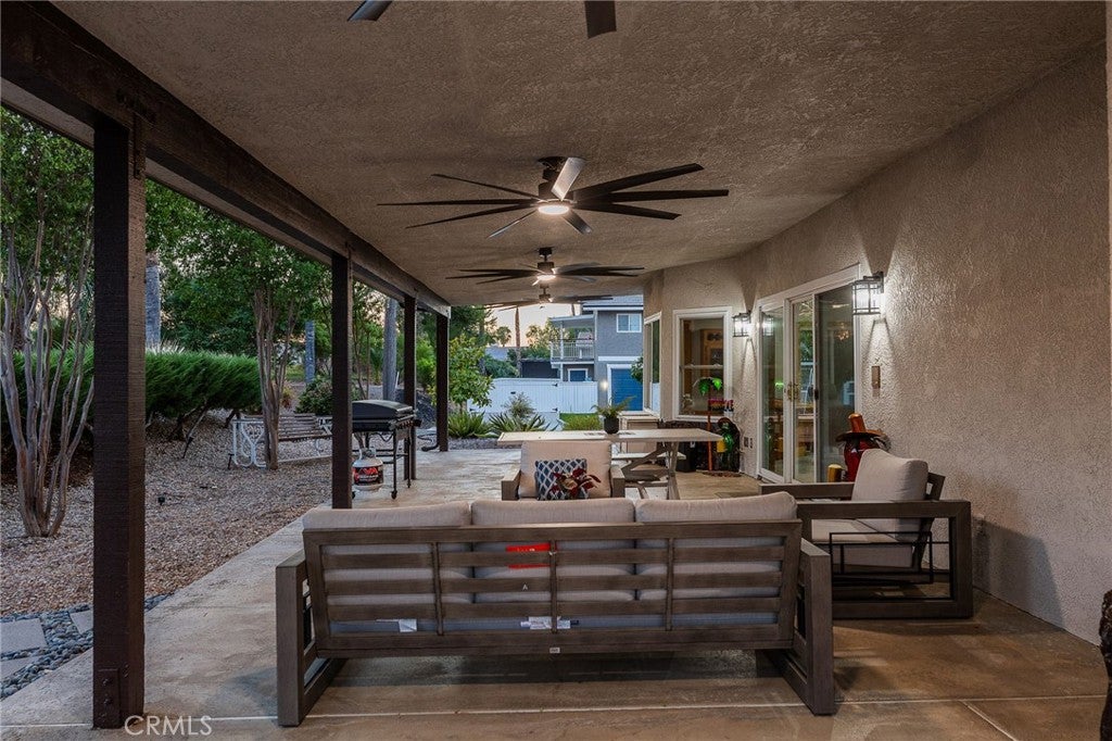 23137 Canyon Lake S
