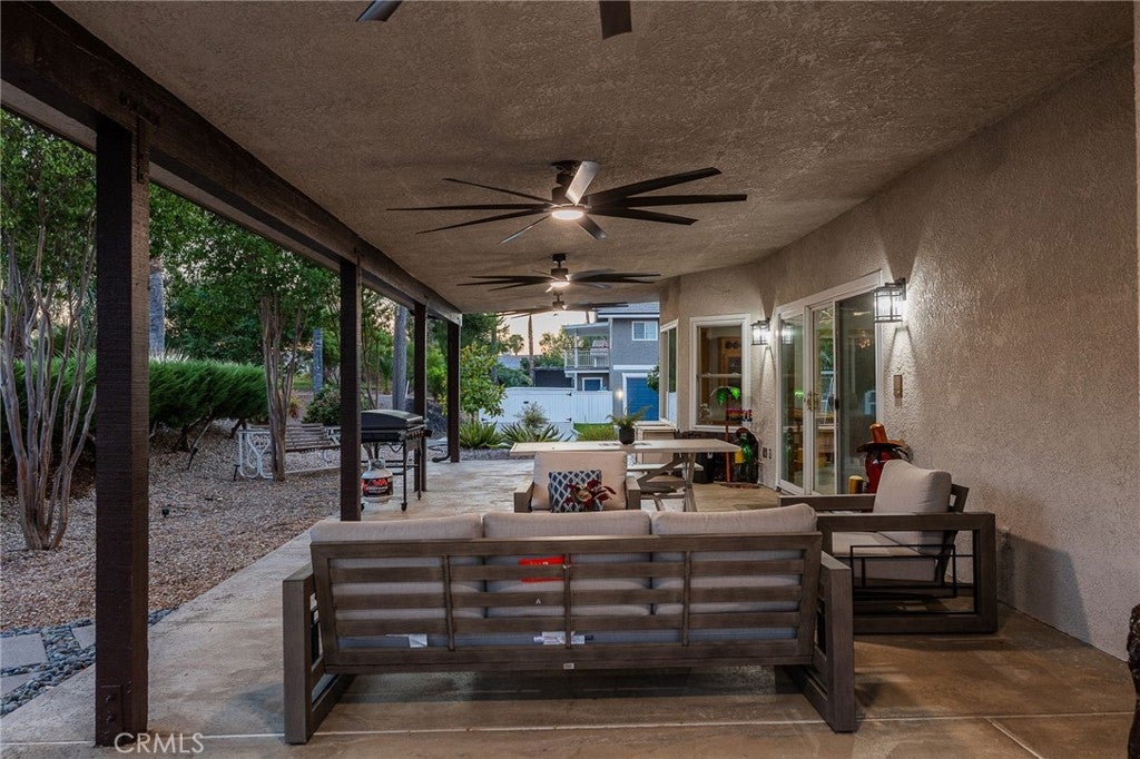 23137 Canyon Lake S