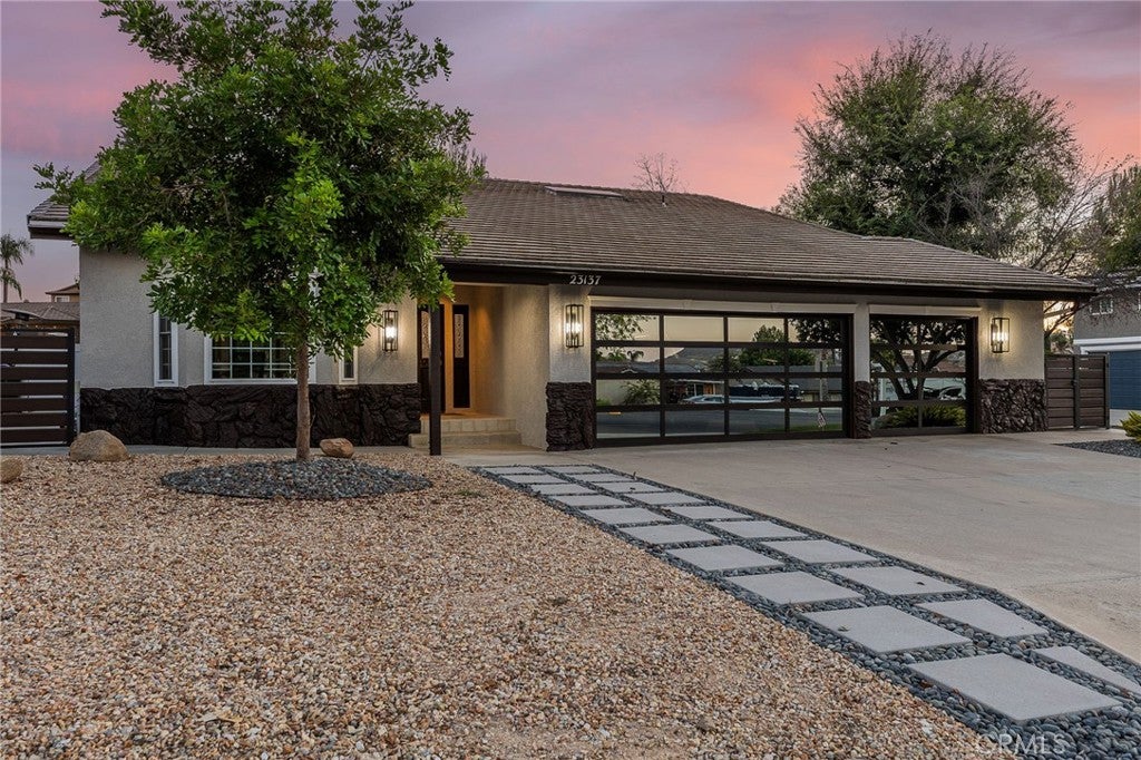 23137 Canyon Lake S