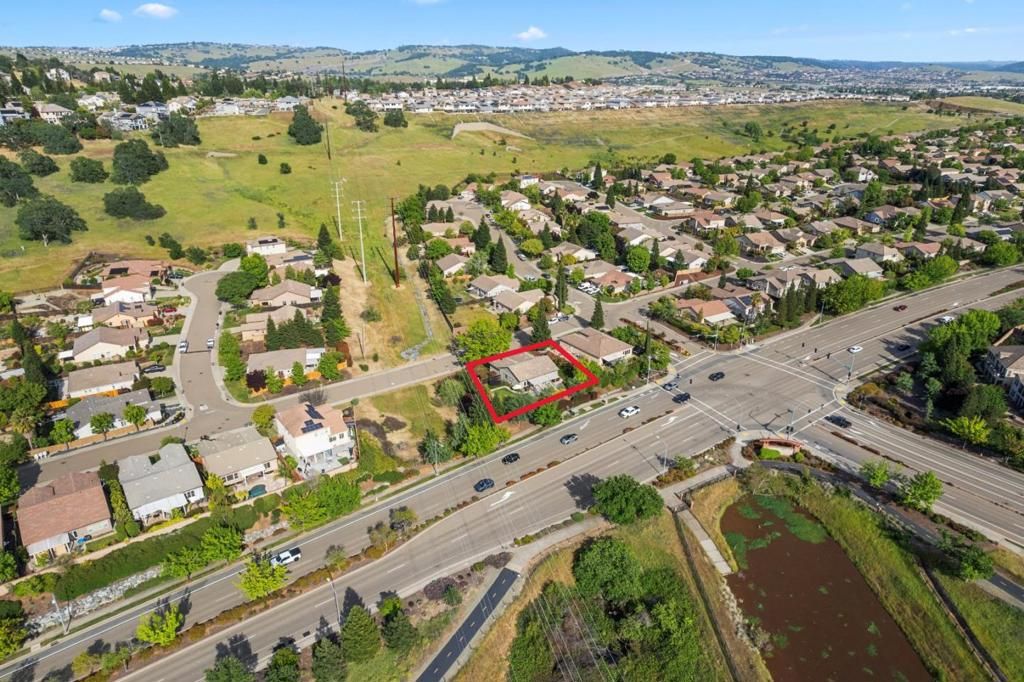 listing image 130722136430134342082