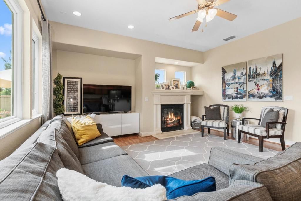 listing image 130725962119262852440