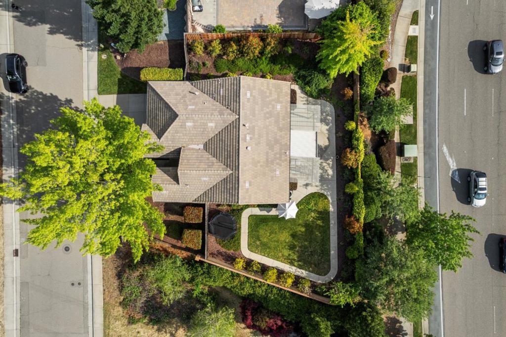 listing image 130722682995577615849