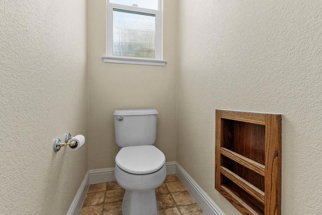 listing image 130722257249641857774