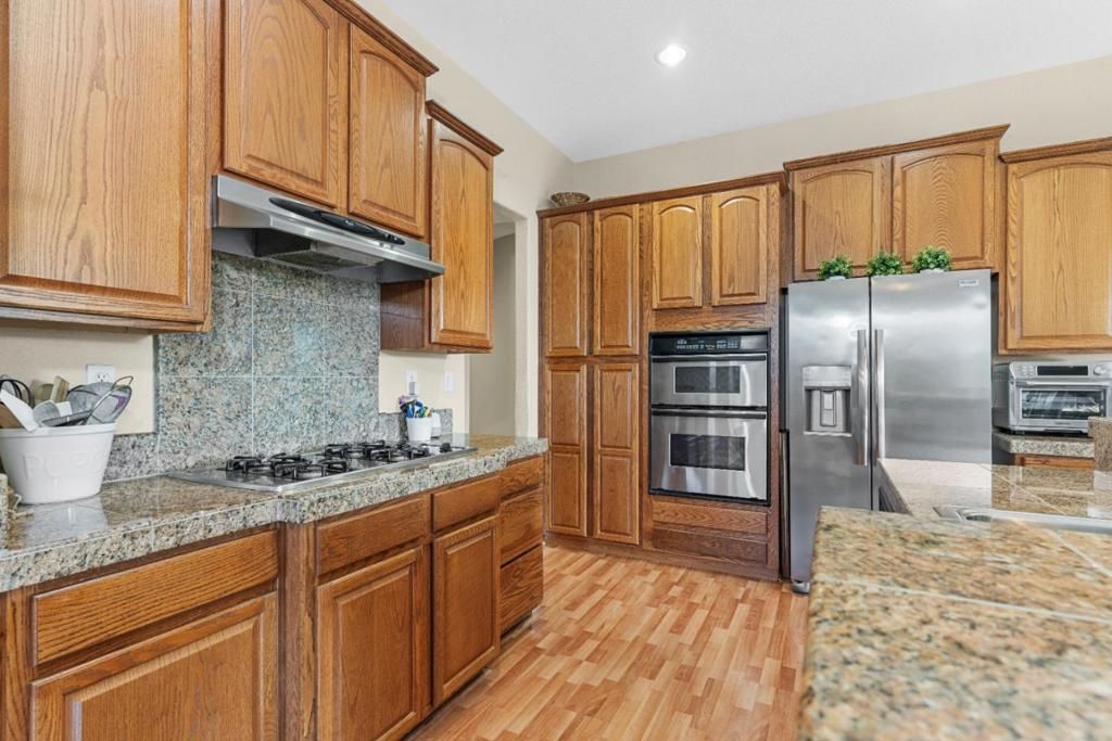 listing image 130720260388681398692