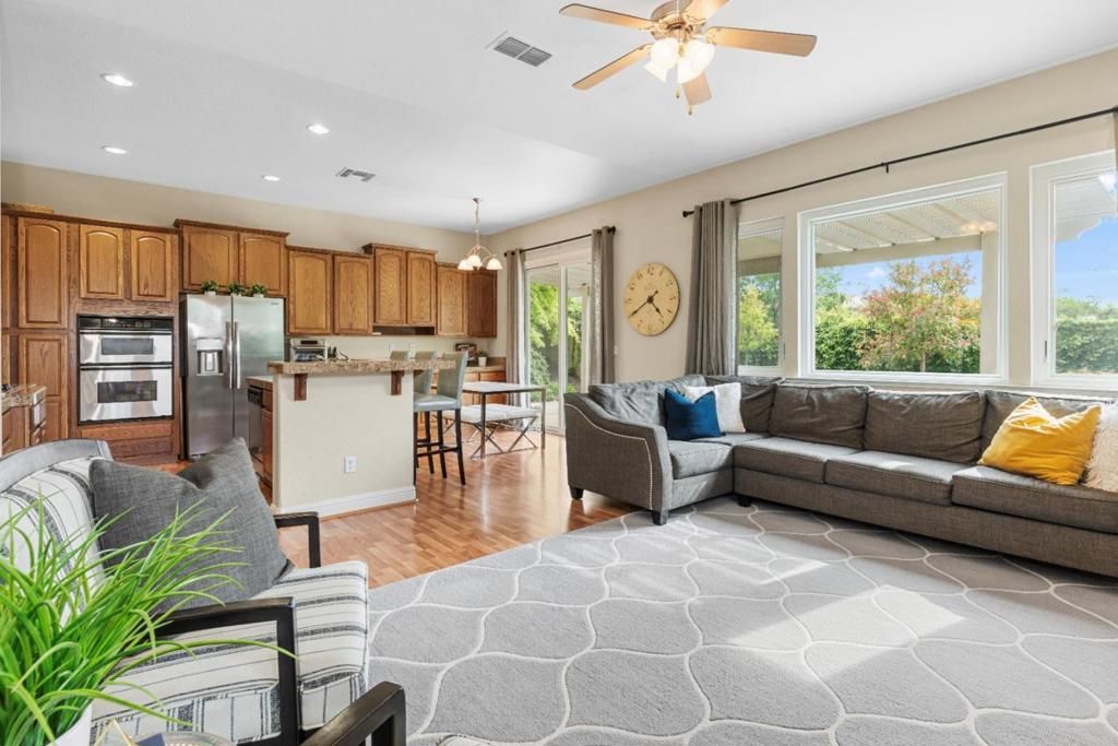 listing image 130722264254525266784
