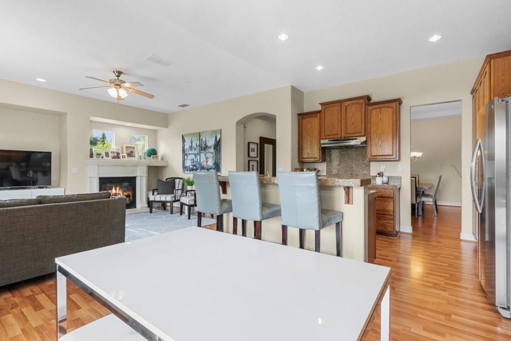listing image 130725631942024391303