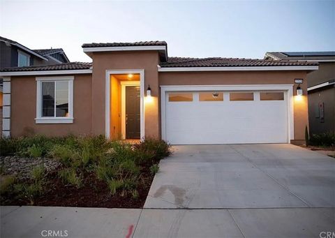 Photo of 27528 Cloudy Peak Way, Menifee, CA 92584 (MLS # IV26043119)