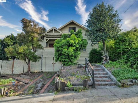 Photo of 927 Carolina St St, Vallejo, CA 94596 (MLS # 41131500)