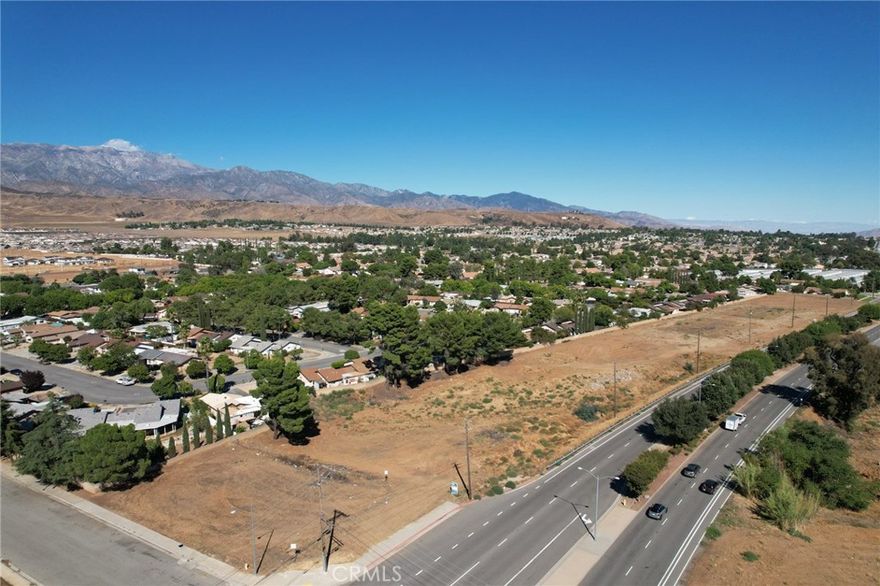 This property is a great opportunity, this property is located on W Ramsey, and the corner of Apex Ave.  This lot is 147,668 Square feet or  3.39 Acres with 834 feet of frontage on W Ramsey, up Apex Ave is the Atwell development which is a beautiful planned community.  this property is zoned C2 and would be a great place to build a strip mall, located right off I-10 and near a growing community presents a great opportunity for the right buyer