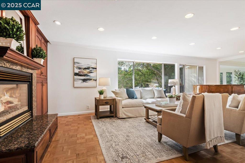 ORINDA GLORIETTA - Residential